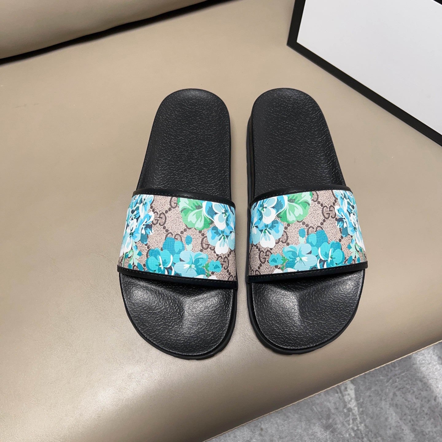 Gucci Pursuit Slide Blooms Blue