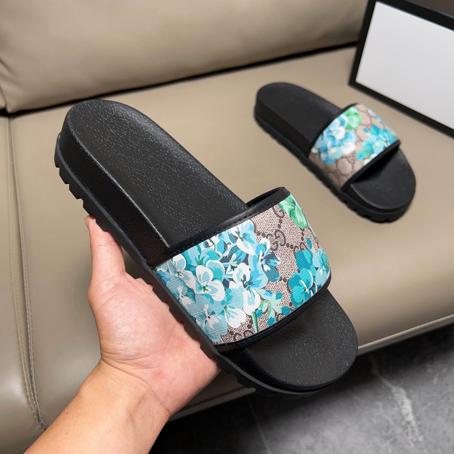 Gucci Pursuit Slide Blooms Blue