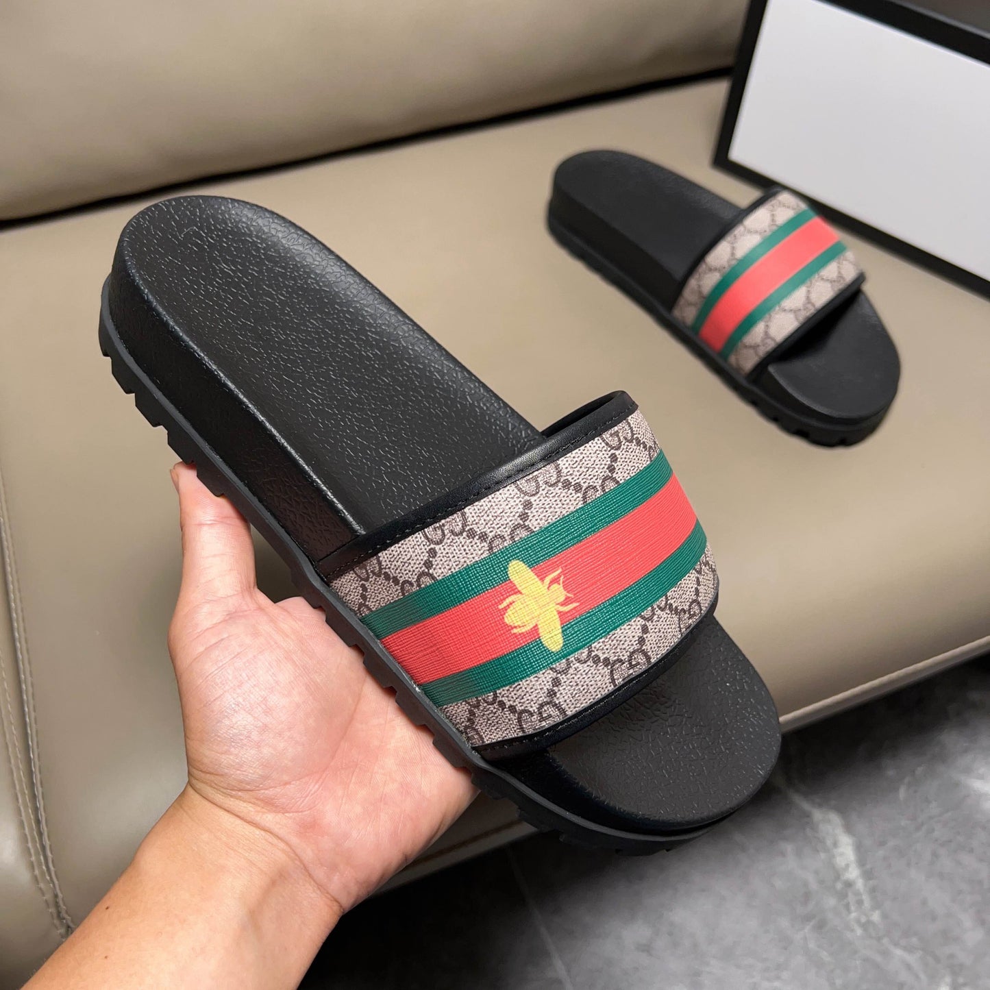 Gucci Pursuit GG Supreme Slide ¨Web Stripe¨