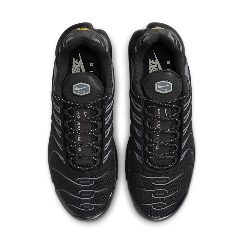 AIR MAX PLUS BLACK GUM