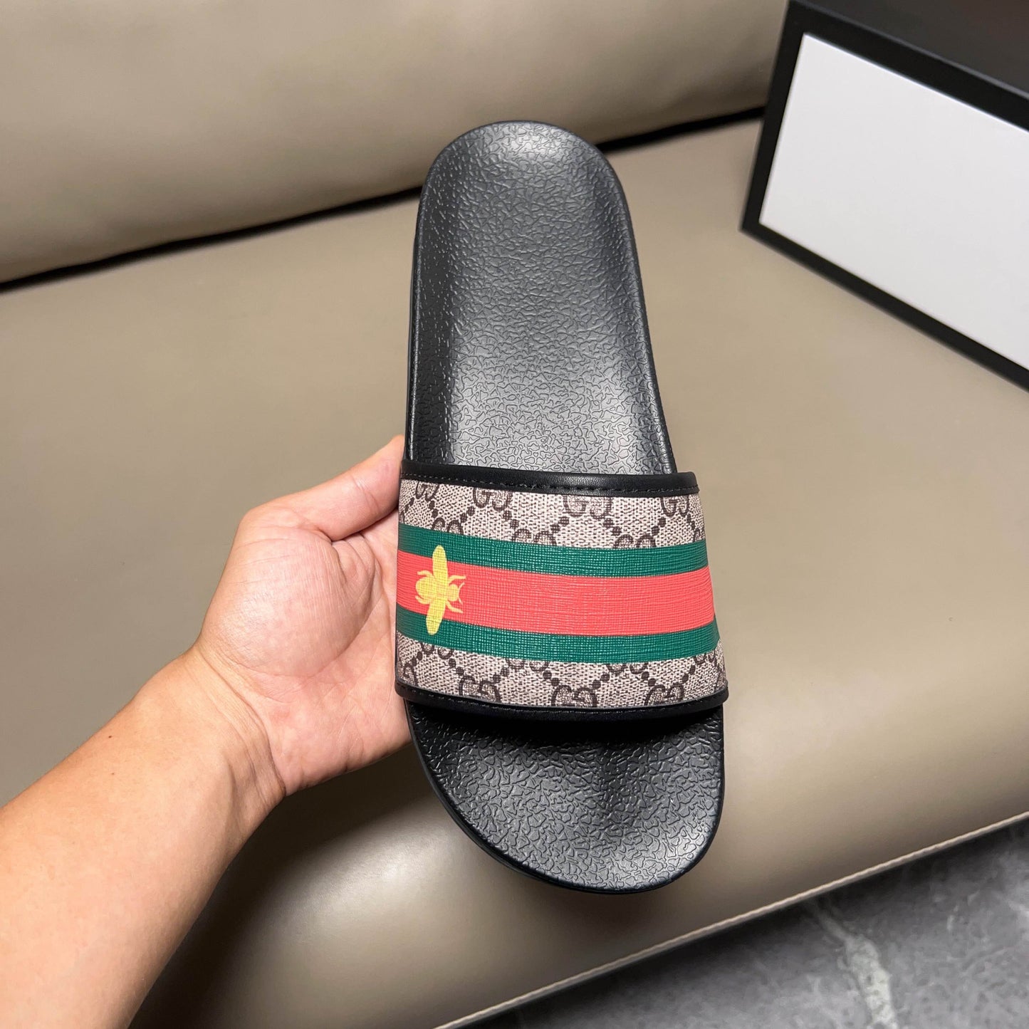 Gucci Pursuit GG Supreme Slide ¨Web Stripe¨