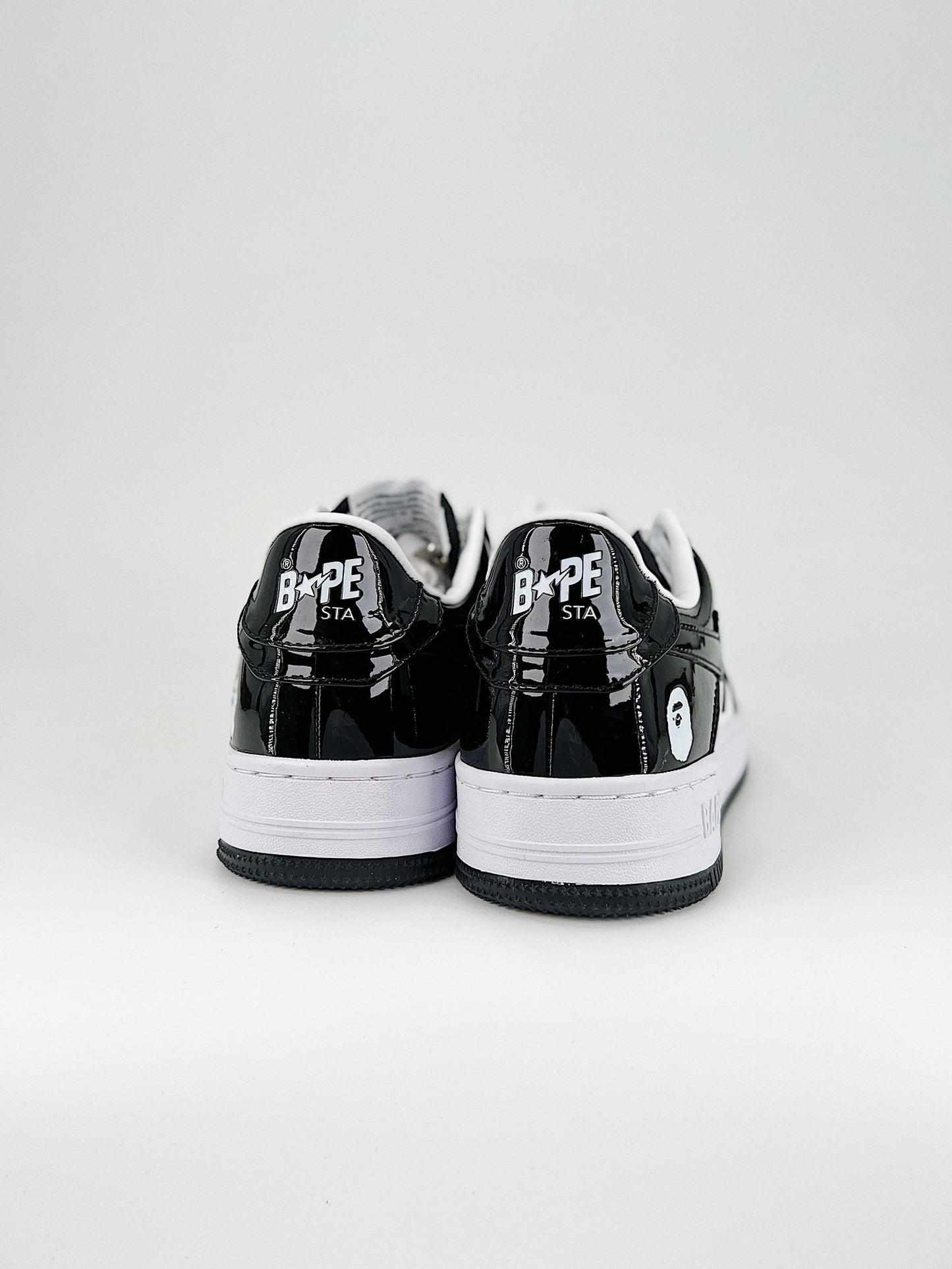 BAPE STA LOW BLACK WHITE