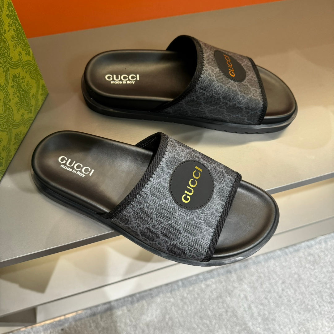 Gucci GG Supreme Slide Sandal -Black GG Multicolor Canvas