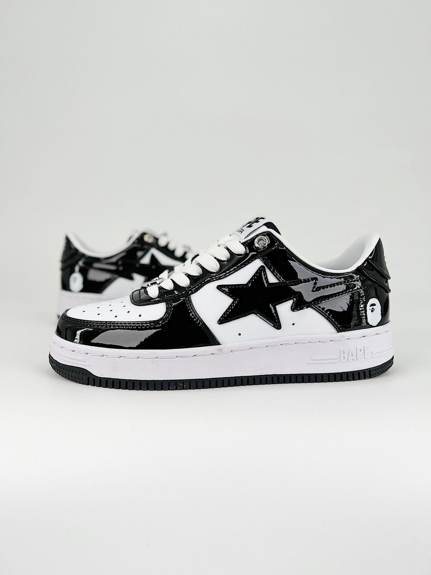 BAPE STA LOW BLACK WHITE