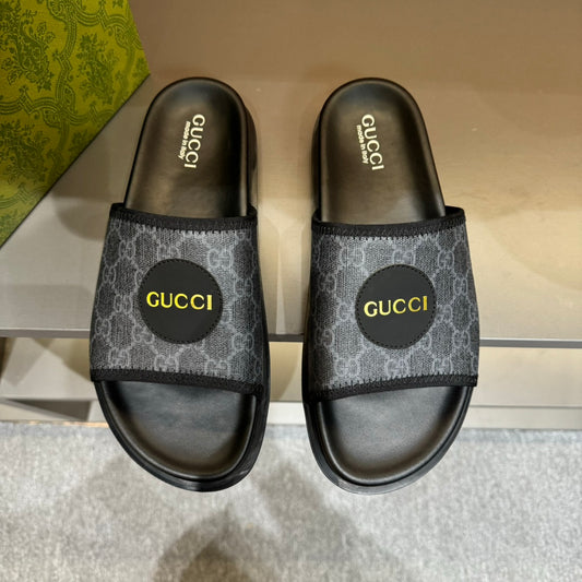 Gucci GG Supreme Slide Sandal -Black GG Multicolor Canvas